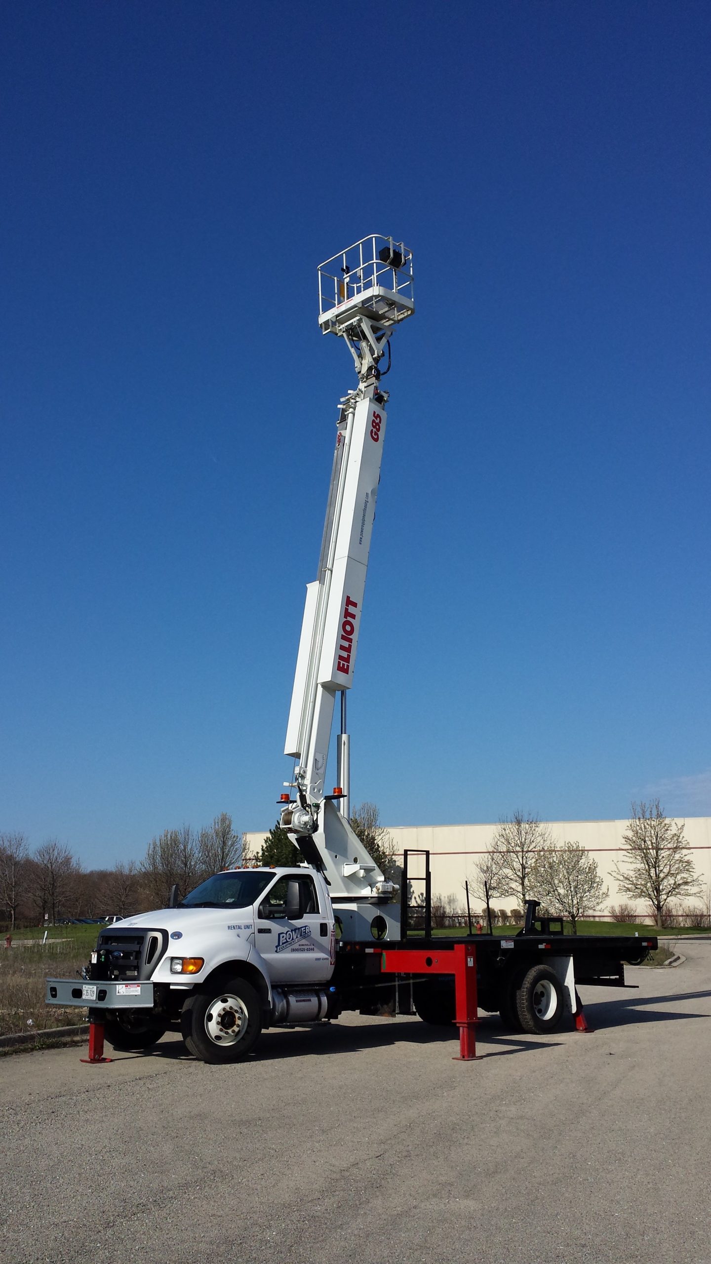 Elliot White Truck Extended Lifter — Naperville, IL — Power Equipment Leasing Co.