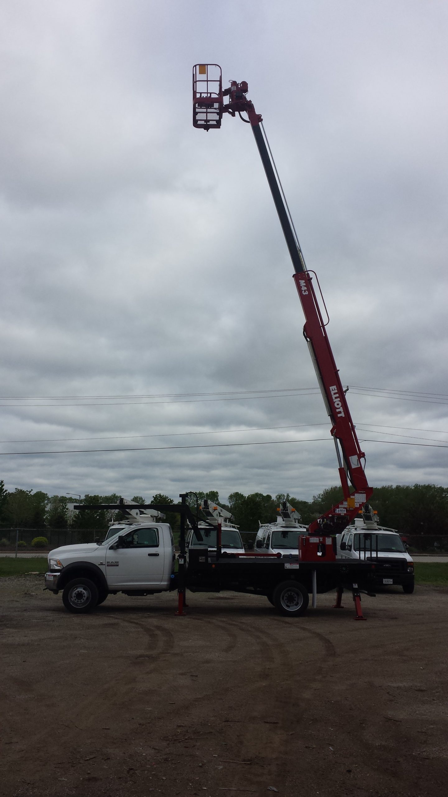 Elliot Truck — Naperville, IL — Power Equipment Leasing Co.